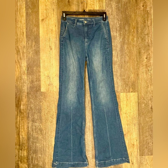 Old Navy Blue Flare & Wide Leg Jeans - Picture 2 of 12